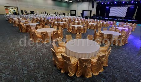 Gold and White Event Set Up